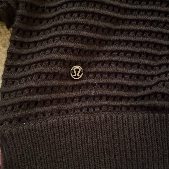 lululemon easy embrace sweater - Picture 8 of 8